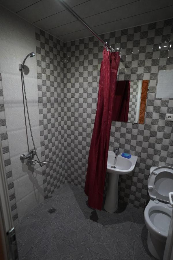 Imperator 1 Hotel 库塔伊西 外观 照片